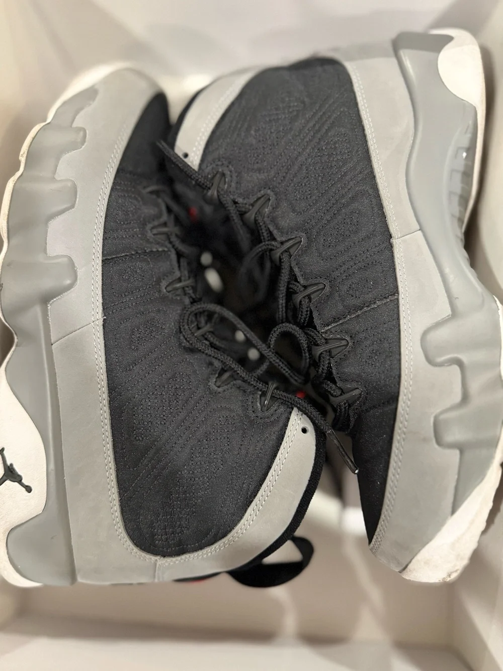 Jordan Retro 9 Particle Grey Sneakers